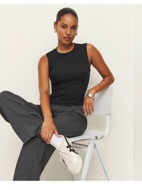 Reformation Black Sleeveless Crewneck Tank